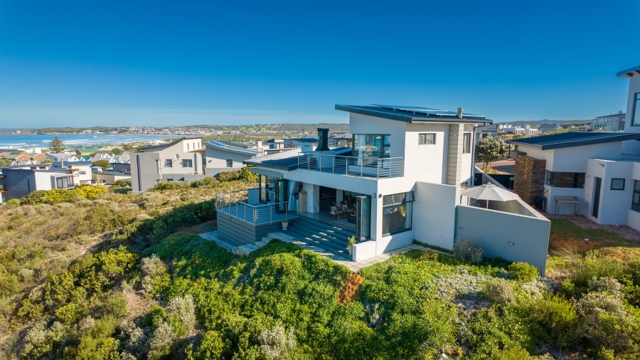2 Bedroom Property for Sale in Stilbaai Oos Western Cape